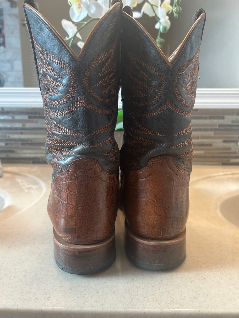 Cody James Men's Gator-Print Brown and Gray Western Cowboy Boots - Picture 7 of 12